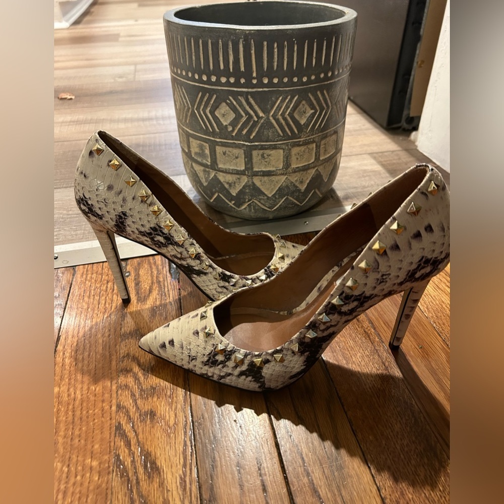 Steve Madden Faux Snake Skin Studded Heels 9.5
